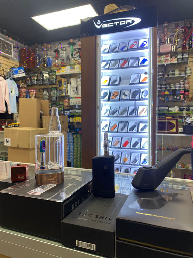 Tobacco Shop «M & I Smoke Shop», reviews and photos, 1239 S Higley Rd #104, Mesa, AZ 85206, USA