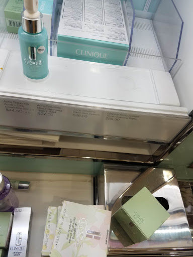 Hair Salon «Ulta Beauty», reviews and photos, 4681 Firestone Blvd, South Gate, CA 90280, USA