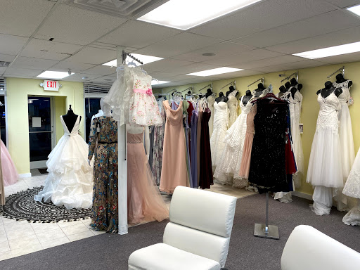 Bridal Shop «Allettante Bellezza Bridal and Designer Gowns», reviews and photos, 2325 SE Federal Hwy, Stuart, FL 34994, USA