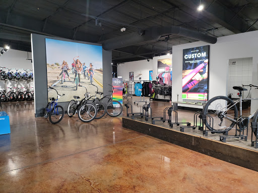 Bicycle Store «Trek Bicycle Store of West Phoenix», reviews and photos, 13085 W McDowell Rd, Avondale, AZ 85392, USA