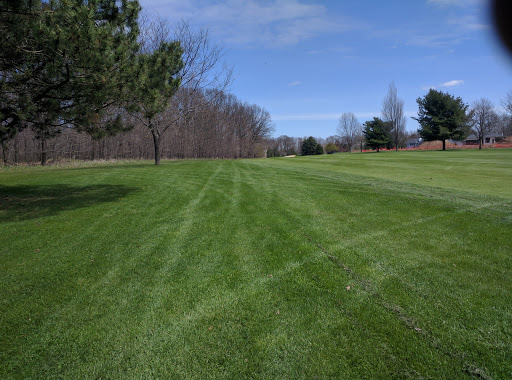 Golf Course «Woodcliff Golf Course», reviews and photos, 199 Woodcliff Dr, Fairport, NY 14450, USA