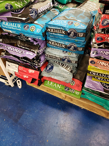 Pet Supply Store «Dog Daze Pet Shop», reviews and photos, 309 S Main St, North Syracuse, NY 13212, USA