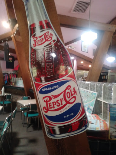 Shopping Mall «Tahitian Gardens», reviews and photos, 1975 Periwinkle Way, Sanibel, FL 33957, USA