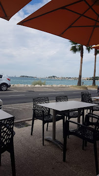 Atmosphère du Café Revest à Sanary-sur-Mer - n°5