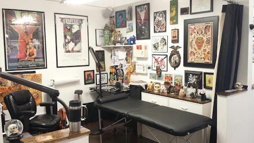 Tattoo Shop «HOWL», reviews and photos, 4160 S Cleveland Ave, Fort Myers, FL 33901, USA