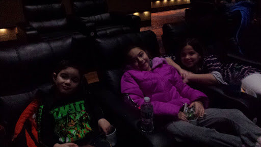 Movie Theater «United Artists Washington Township 14», reviews and photos, 121 Tuckahoe Rd, Sewell, NJ 08080, USA