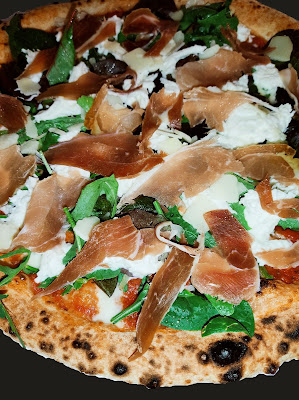 La pizza des ami(e)s à Arles
