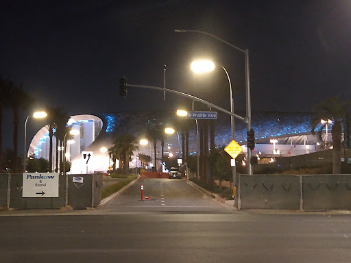 Liquor Store «Forum Liquors», reviews and photos, 801 S Prairie Ave, Inglewood, CA 90301, USA