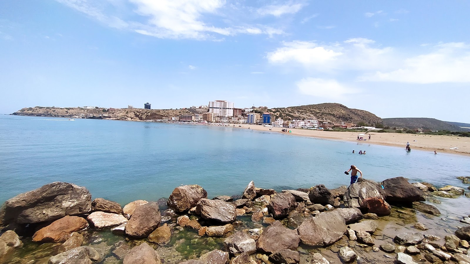 Fotografie cu Plage Rachgoun - locul popular printre cunoscătorii de relaxare