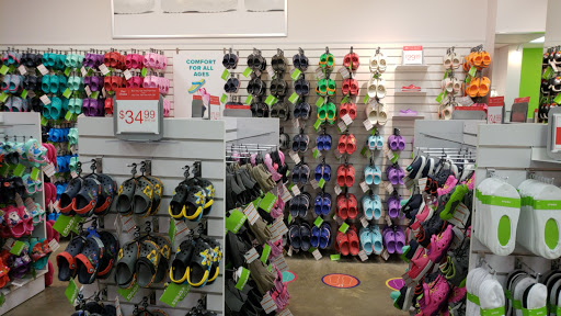 Shoe Store «Crocs», reviews and photos, 15715 S Apopka Vineland Rd, Orlando, FL 32821, USA