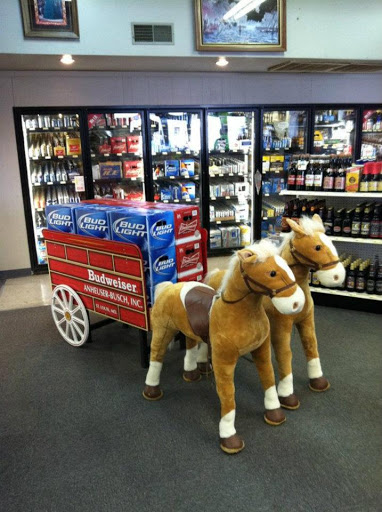 Liquor Store «Bob-O-Link Liquor Outlet», reviews and photos, 8921 US-31, Edinburgh, IN 46124, USA