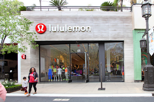 lululemon, 710 Americana Way, Glendale, CA 91210, USA, 