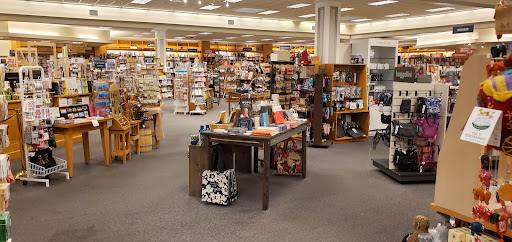 Book Store «Schuler Books & Music», reviews and photos, 2660 28th St SE, Grand Rapids, MI 49512, USA