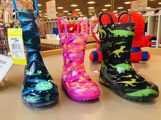 Shoe Store «DSW Designer Shoe Warehouse», reviews and photos, 2103 NJ-35, Holmdel, NJ 07733, USA