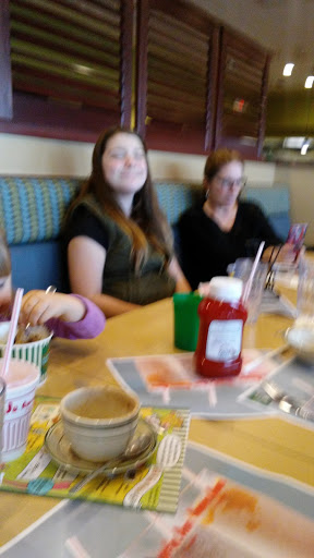 American Restaurant «Newport Creamery», reviews and photos, 1256 Warwick Ave, Warwick, RI 02888, USA