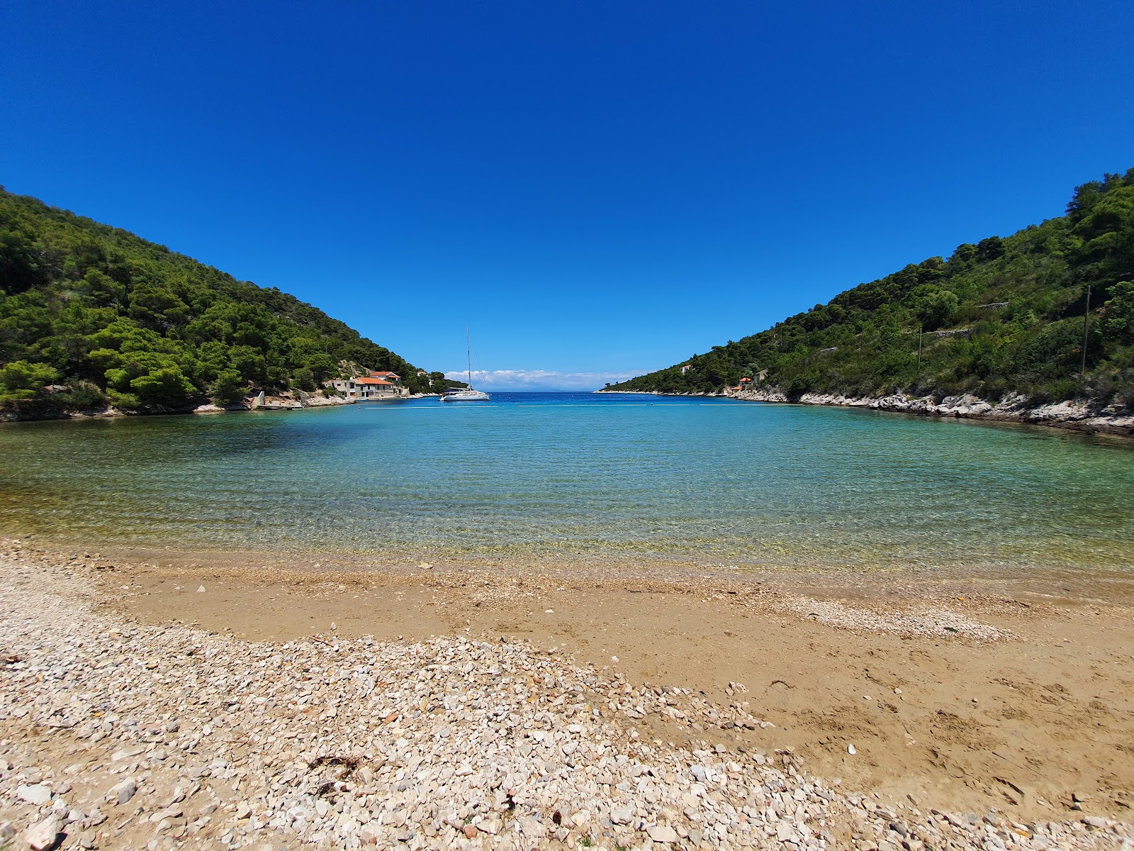 Zdjęcie Stoncica beach z mała zatoka