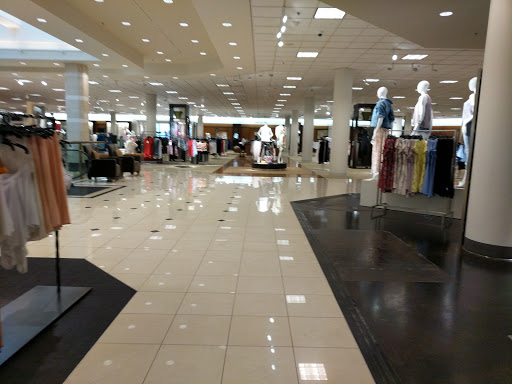 Department Store «Nordstrom Dulles Town Center», reviews and photos, 21090 Dulles Town Cir, Dulles, VA 20166, USA