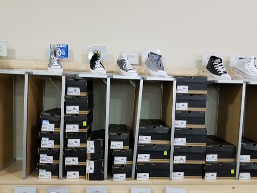 Shoe Store «DSW Designer Shoe Warehouse», reviews and photos, 17502 Hawthorne Blvd, Torrance, CA 90504, USA