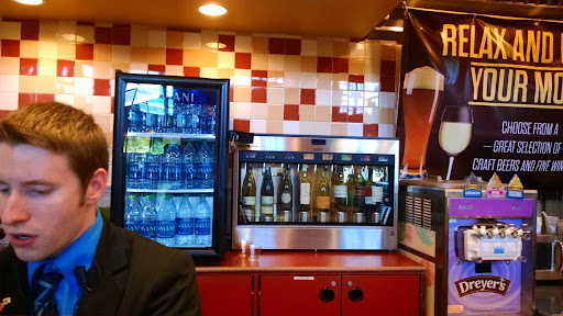 Movie Theater «Regal Cinemas Bridgeport Village 18 & IMAX», reviews and photos, 7329 SW Bridgeport Rd, Tigard, OR 97224, USA