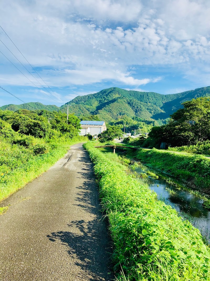 北地の山なり橋