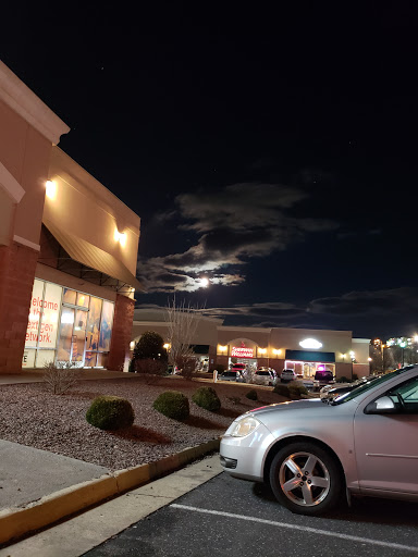 Cell Phone Store «Verizon», reviews and photos, 1615 Reservoir St #104, Harrisonburg, VA 22801, USA