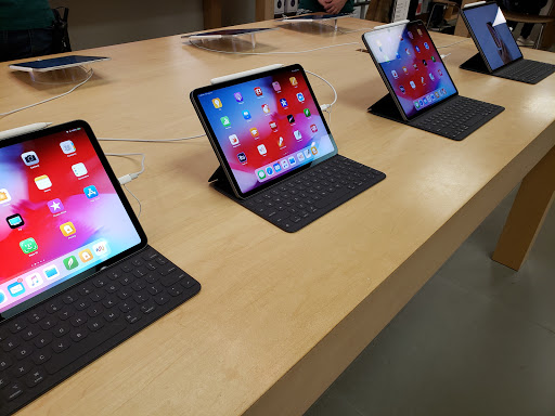 Computer Store «Apple Freehold Raceway Mall», reviews and photos, 3710 Route 9 South, Freehold, NJ 07728, USA