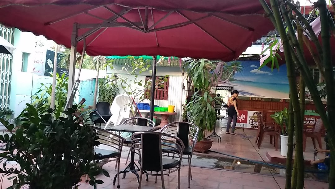 Cafe Sân Vườn Long Hương Quán