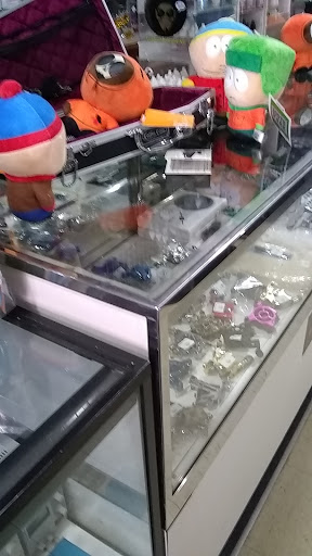 Tobacco Shop «The Glass House», reviews and photos, 536 W Tuscarawas Ave, Barberton, OH 44203, USA