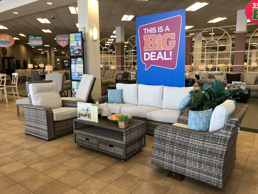 Furniture Store «Raymour & Flanigan Furniture and Mattress Store», reviews and photos, 895 E Gate Blvd, Garden City, NY 11530, USA