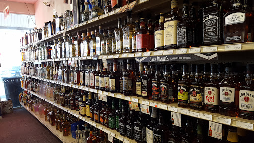 Liquor Store «Wade Green Bottle Shop», reviews and photos, 4430 Wade Green Rd # 20, Kennesaw, GA 30144, USA