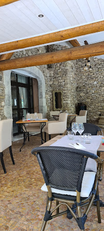 Atmosphère du Restaurant français L'Estellan à Gordes - n°15