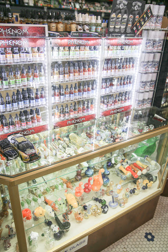 Tobacco Shop «Keep Sake Smoke Shop», reviews and photos, 253 W Yosemite Ave, Manteca, CA 95336, USA