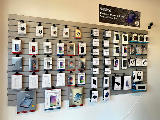 Mobile Phone Repair Shop «CPR Cell Phone Repair South Asheville», reviews and photos, 1840 Hendersonville Rd Suite 102, Asheville, NC 28803, USA