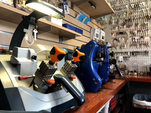 Locksmith «Nonstop Locksmith», reviews and photos, 1310 W Madison St, Chicago, IL 60607, USA