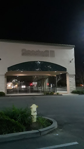 Thrift Store «Goodwill - Pomona», reviews and photos, 215 Philadelphia St, Pomona, CA 91766, USA