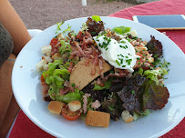 Salade Cobb du Restaurant français La Terrasse du Beaujolais à Chiroubles - n°5