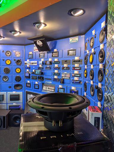 Car Stereo Store «Car-Fi», reviews and photos, 1600 S Glenstone Ave, Springfield, MO 65807, USA