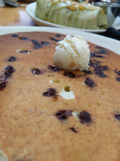 Breakfast Restaurant «Over Easy, A Daytime Eatery», reviews and photos, 5262 N Nevada Ave, Colorado Springs, CO 80918, USA