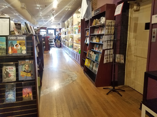 Book Store «Read Between the Lynes», reviews and photos, 111 E Van Buren St, Woodstock, IL 60098, USA