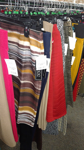 Clothing Store «Burlington Coat Factory», reviews and photos, 833 Lancaster Dr NE, Salem, OR 97301, USA