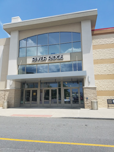 Movie Theater «Regal Cinemas River Ridge 14», reviews and photos, 3411 Candlers Mountain Rd, Lynchburg, VA 24502, USA