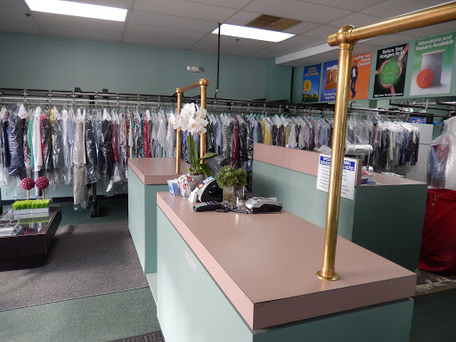 Dry Cleaner «Meadowbrook Alteration Shop», reviews and photos, 3049 E Walton Blvd, Auburn Hills, MI 48326, USA