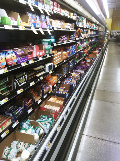 Shopping Mall «Washington Square Mall.», reviews and photos, 4849 W North Ave, Chicago, IL 60639, USA