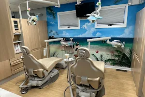 Leizer Orthodontics image