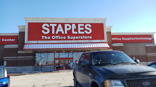 Office Supply Store «Staples», reviews and photos, 1551 W Algonquin Rd, Rolling Meadows, IL 60008, USA