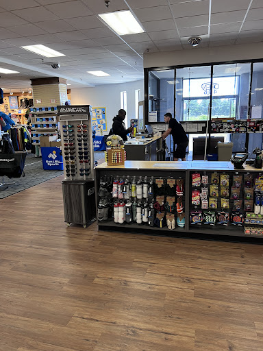 Outdoor Sports Store «Sun & Ski», reviews and photos, 406 Washington St, Woburn, MA 01801, USA