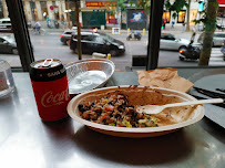 Plats et boissons du Restaurant mexicain Chipotle Mexican Grill à Paris - n°9