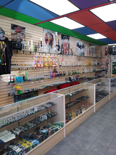 Tobacco Shop «Lee Trevino Smoke Shop», reviews and photos, 3006 Lee Trevino Dr Suite B, El Paso, TX 79936, USA