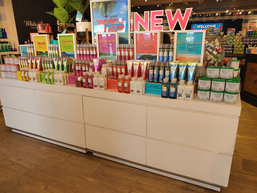 Beauty Supply Store «Bath & Body Works», reviews and photos, 4967 Stelton Rd, South Plainfield, NJ 07080, USA