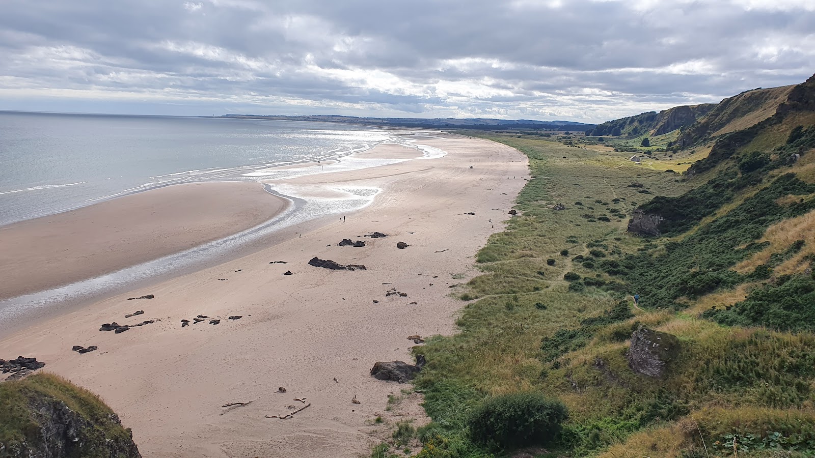 Photo de St Cyrus Beach avec un niveau de propreté de très propre